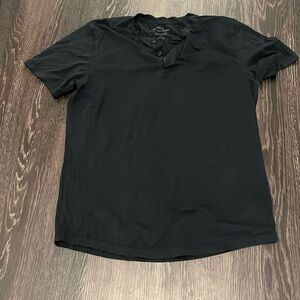 Outerknown short sleeve curved hem Henley